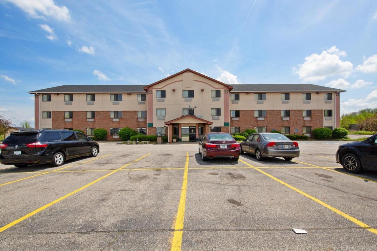 Oyo Hotel Portage I-94 מראה חיצוני תמונה