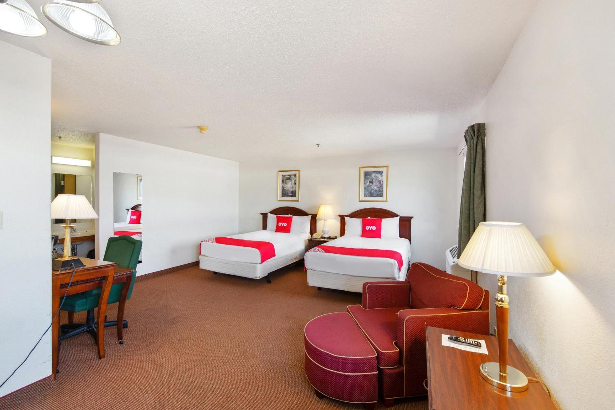 Oyo Hotel Portage I-94 מראה חיצוני תמונה
