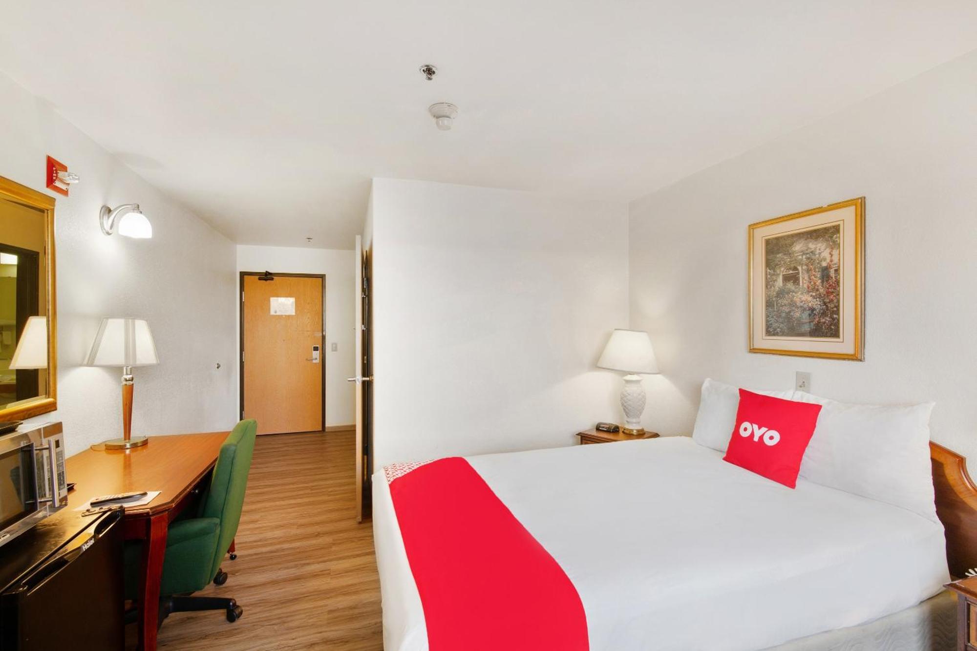 Oyo Hotel Portage I-94 מראה חיצוני תמונה