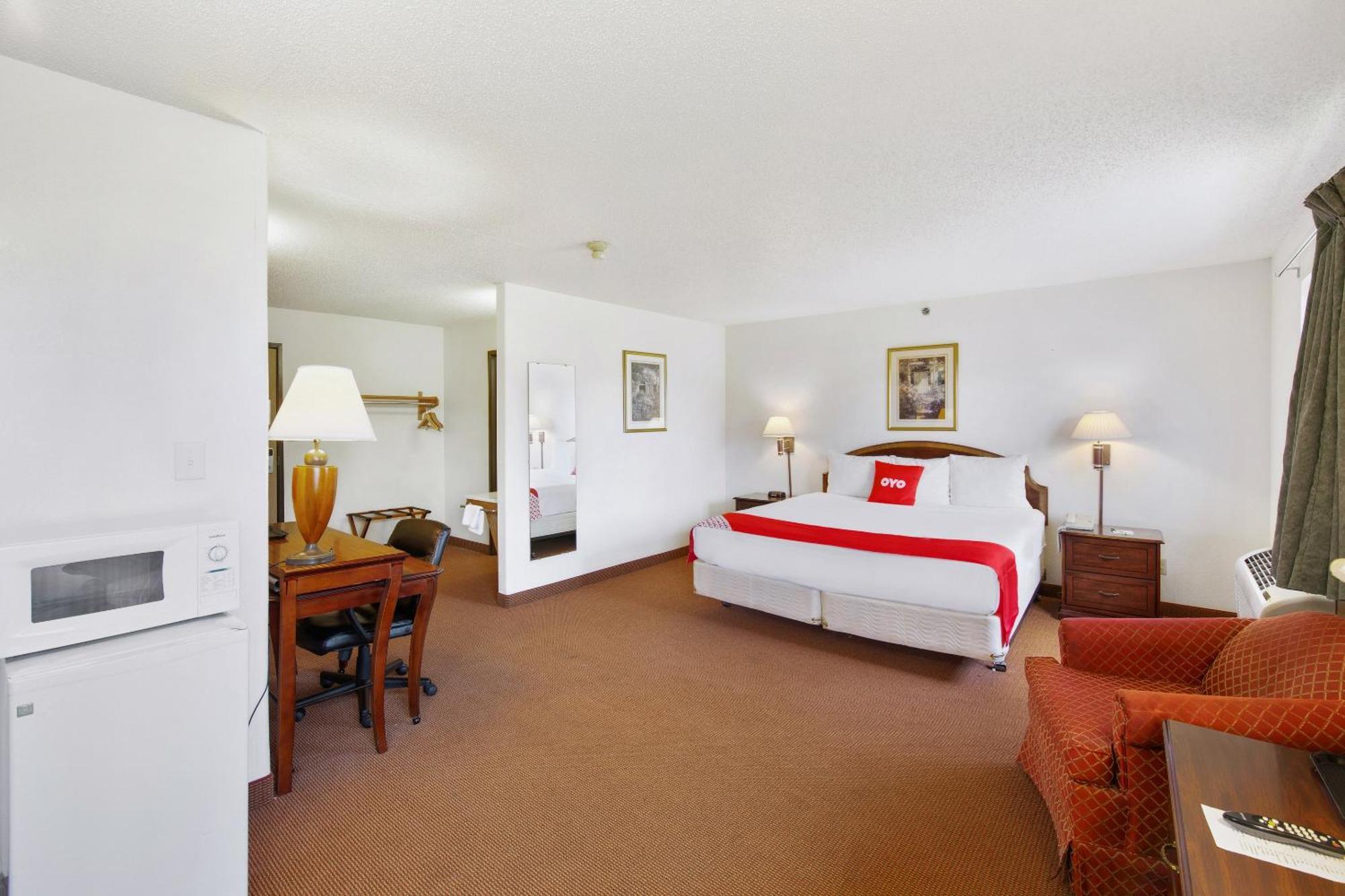 Oyo Hotel Portage I-94 מראה חיצוני תמונה
