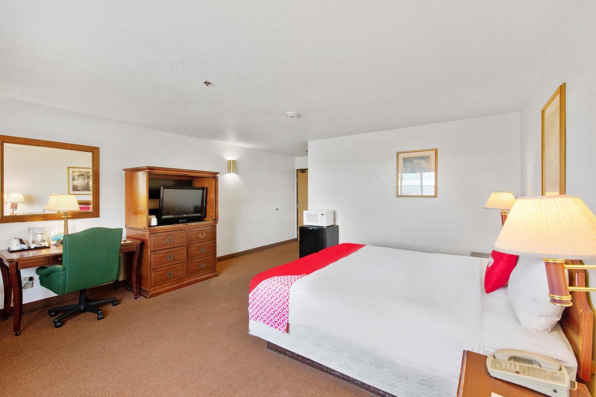 Oyo Hotel Portage I-94 מראה חיצוני תמונה
